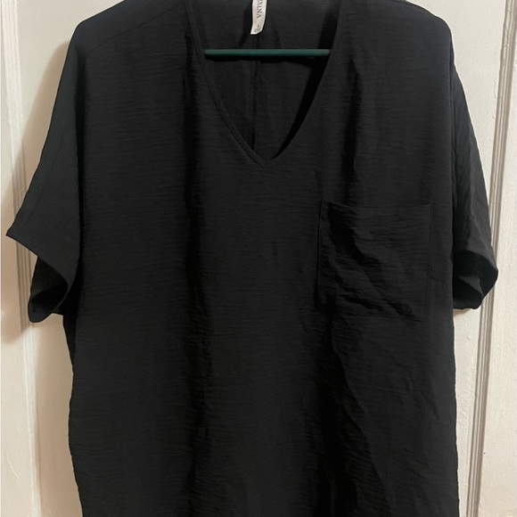 Zenana Outfitters Black Short Sleeve Tee - Picture 1 of 4